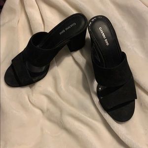 Gianni Bini black heels